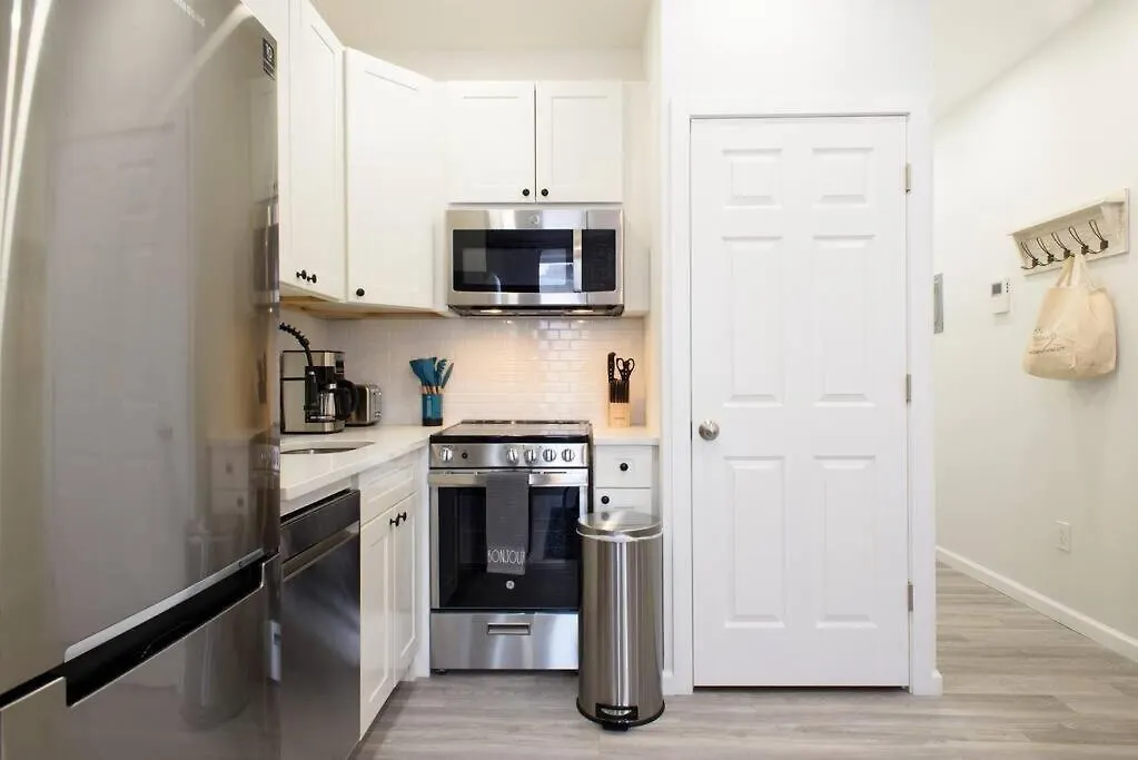 240-11 New Studio Prime Upper East W&D New York Appartamento